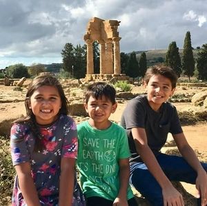 Meet your Posher, Art